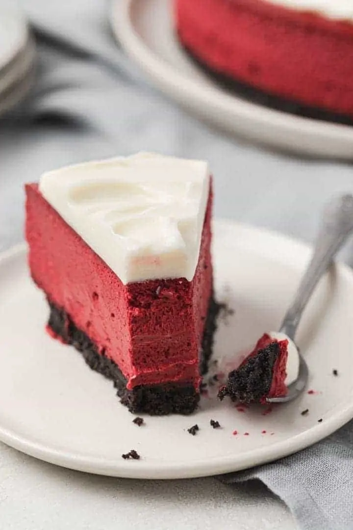 Red Velvet Cheesecake 720 12.jpg