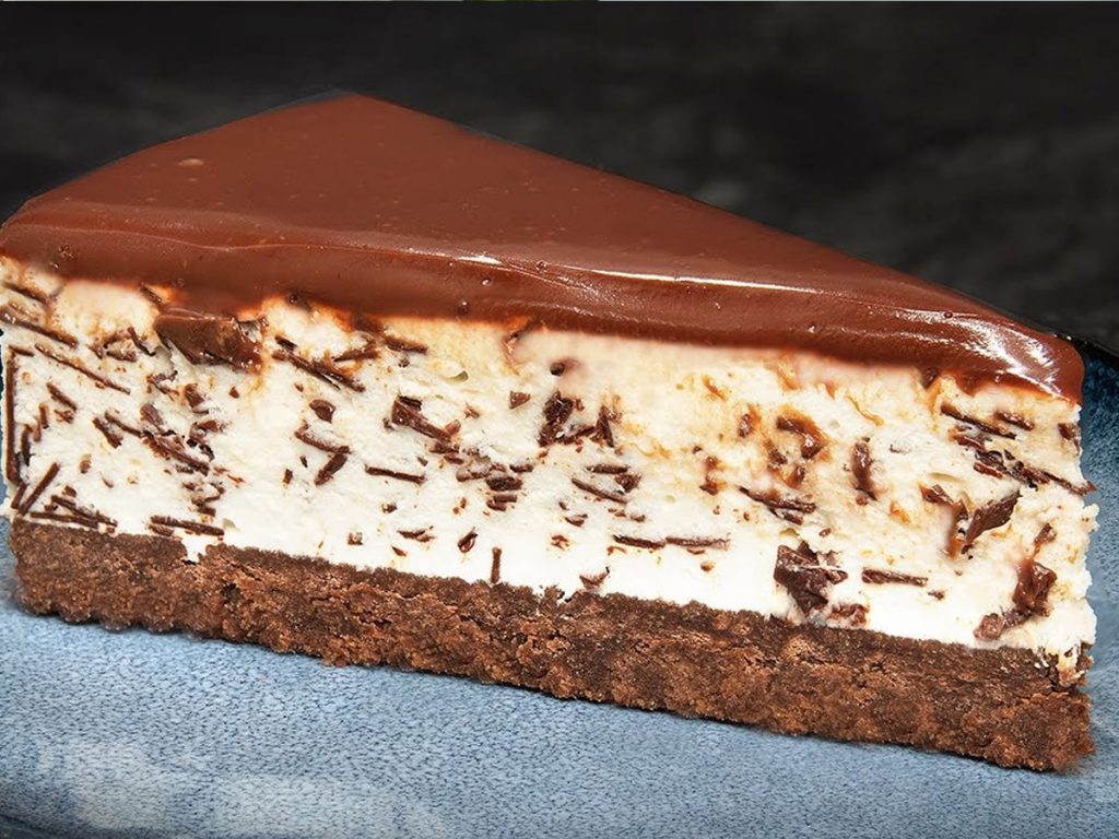 Stracciatella-Torte, einfach, schnell und phänomenal lecker, ohne Backen!