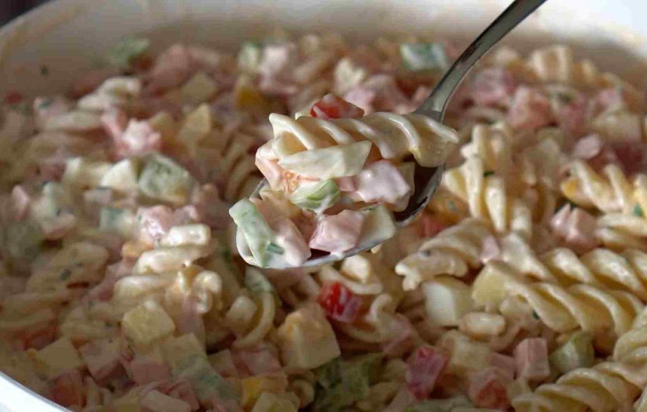 Nudelsalat mit lecker Geheimsose 3 1024x592 1