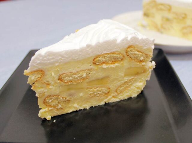 torta sa bananama i keksom e1769424050178